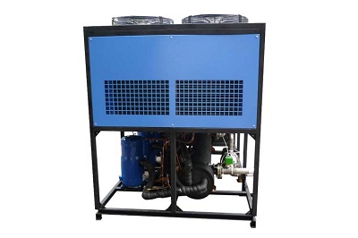 操作冷水機(jī)時(shí)有哪些注意事項(xiàng)？