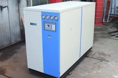 用戶購買水冷箱式冷水機怎么選擇供貨商？